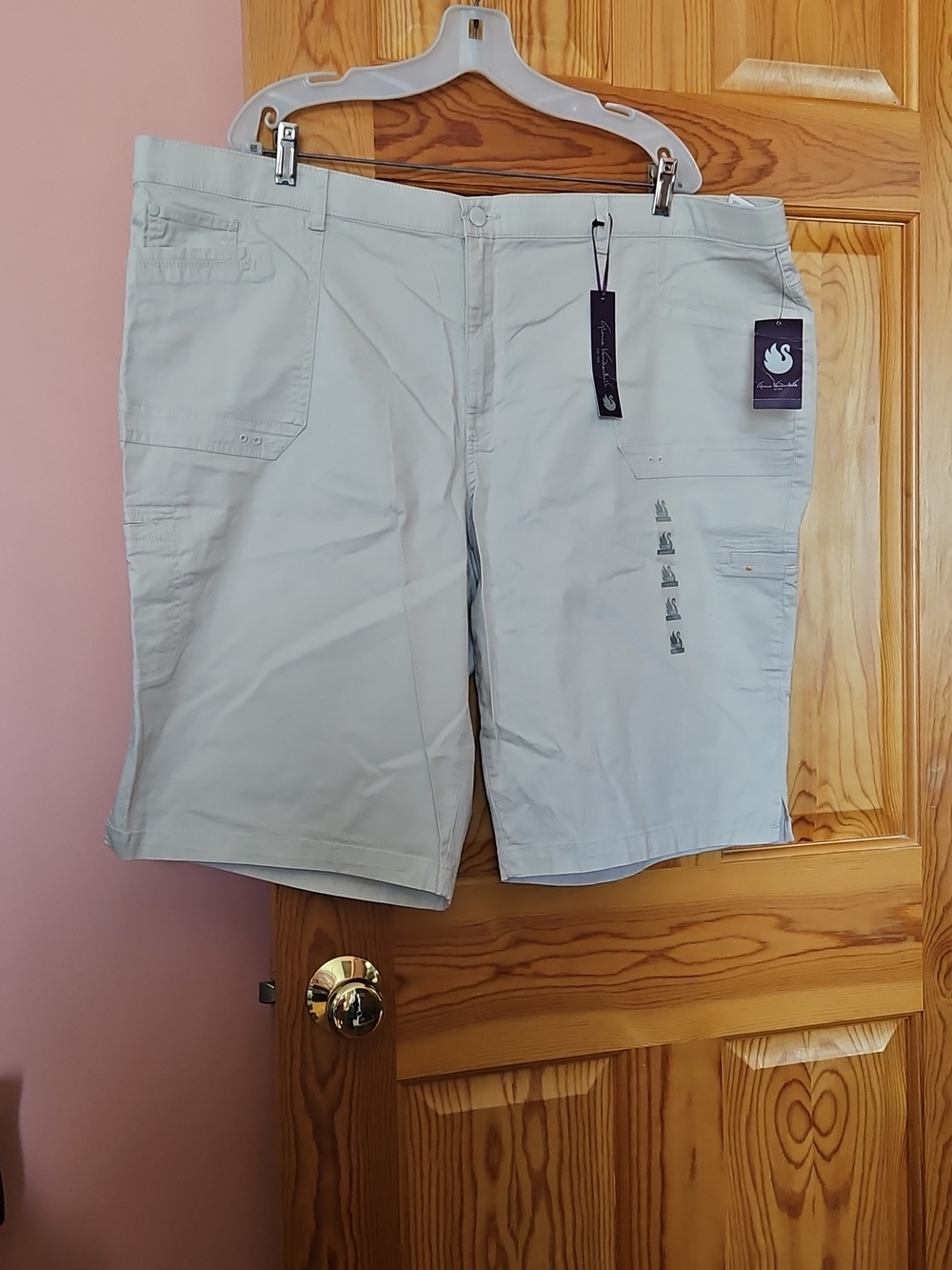 Gloria Vanderbilt Light Beige Utility Bermuda Shorts